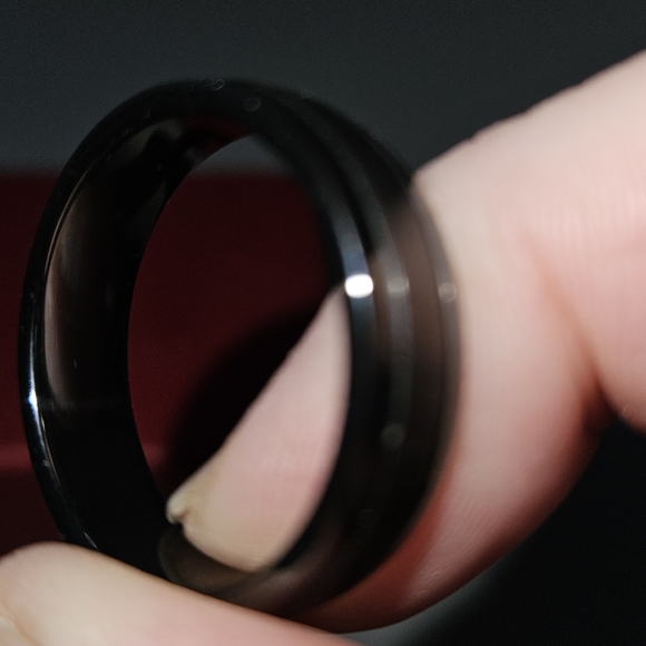 ==Men's tungsten wedding band - Picture 11 of 17